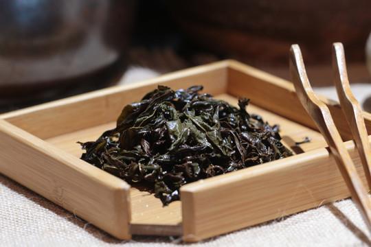 年近岁逼