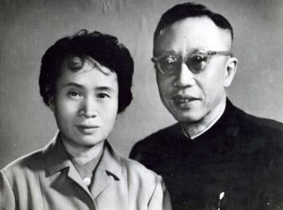 遗簪弊屦