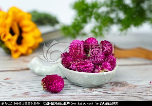 招蜂惹蝶